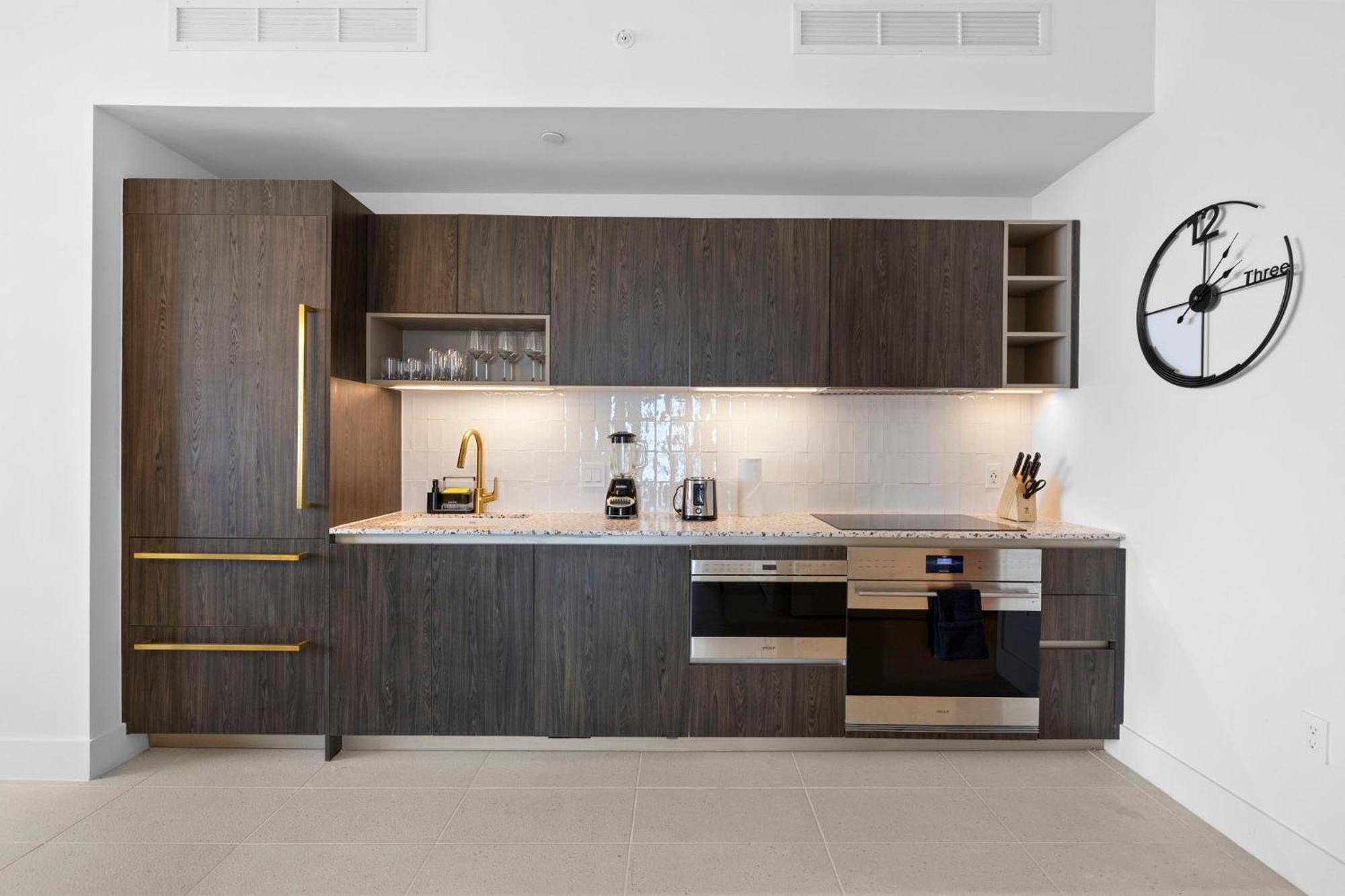 Apartment Free Parking! Ph Luxury 3br In Downtown Miami